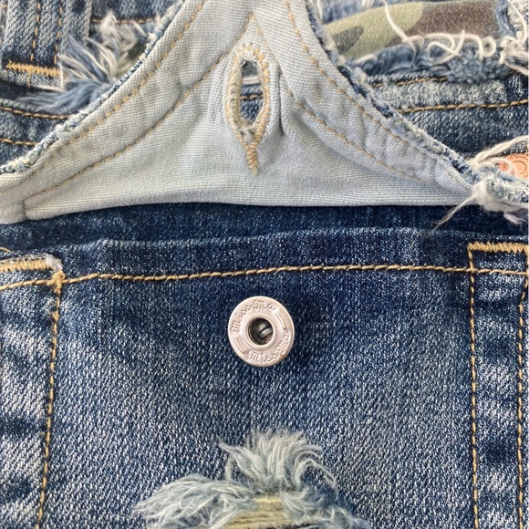 Miss Me Bootcut Jeans style “JP4221” with Camo Details - Sz 29 - Picture 4 of 16